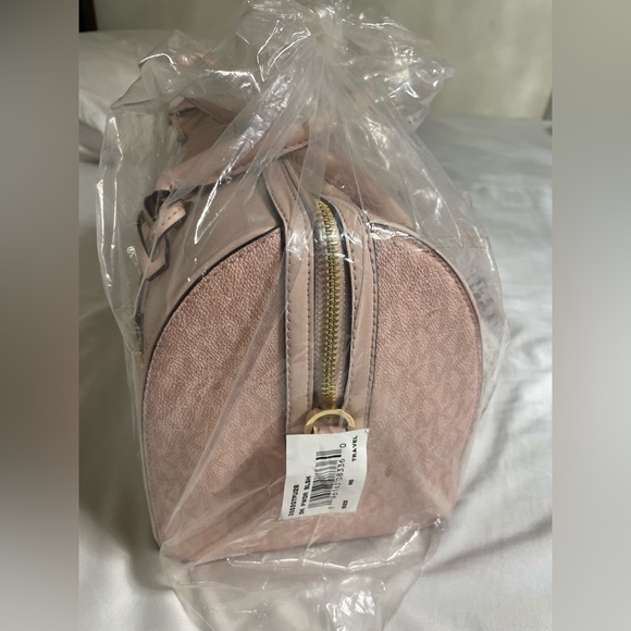 Michael Kors women Medium Duffel Satchel bag. Handbag purse and crossbody NEW. - Picture 10 of 16